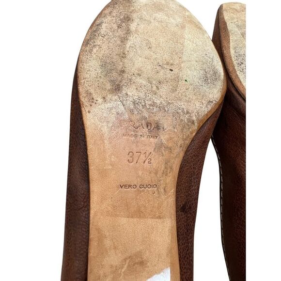 PRADA LEATHER KITTEN HEEL LOAFER PUMP BROWN SIZE 7, EURO 37.5 - Picture 9 of 10